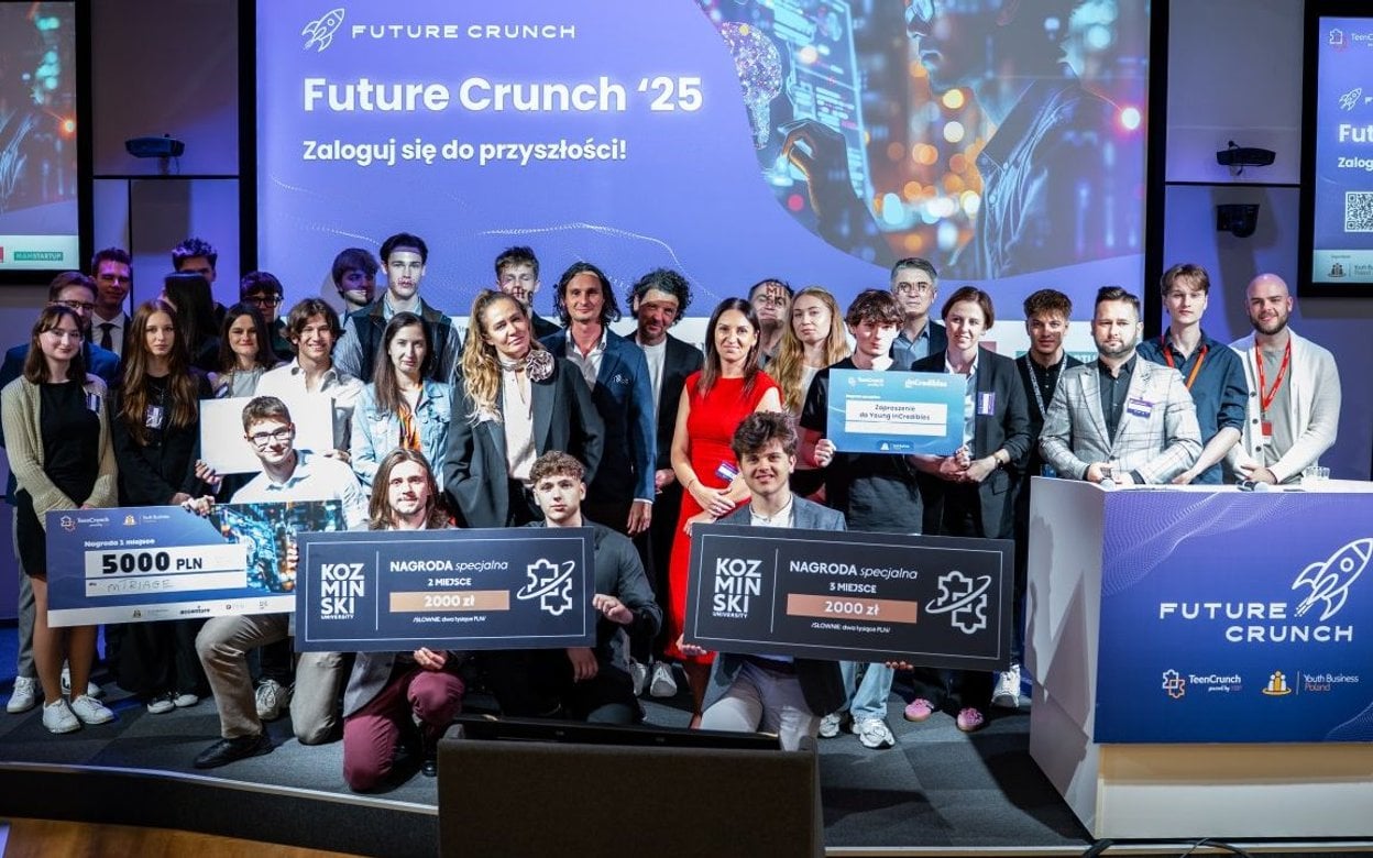 Zdjęcie przedstawia finalistów konferencji Future Crunch '25
