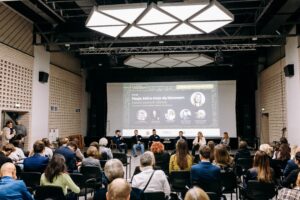 Panel lokalnych przedsiębiorców z udziałem Artura Gocławskiego, Roberta Szymczuka, Natallii Ashmiany, Przemysława Kratochwila i Szymona Sterkowskiego